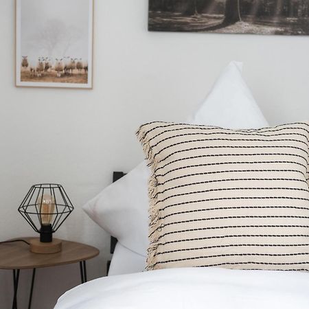 1-4 Gaeste Wohnung W-Lan, Netflix, Amazon, Parken, Arbeitsplatz, 24H Check In ,Vollausgestattet Kueche, Handtuecher Seife U,V,M Fuer Geschaeftsreisende, Paare, Familien , Datteln Buitenkant foto