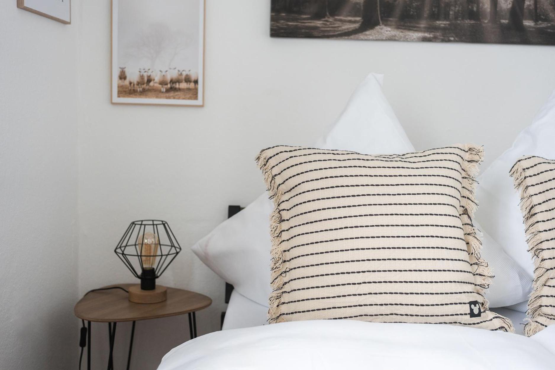 1-4 Gaeste Wohnung W-Lan, Netflix, Amazon, Parken, Arbeitsplatz, 24H Check In ,Vollausgestattet Kueche, Handtuecher Seife U,V,M Fuer Geschaeftsreisende, Paare, Familien , Datteln Buitenkant foto